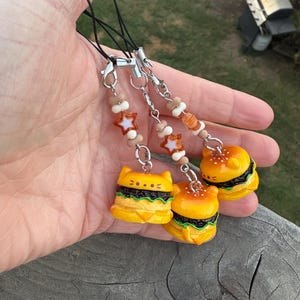 Kitty burger phone charm, chibi kitty kawaii phone charm, kawaii kitty burger phone charm, cute cat charm, cute kitty chibi phone charm