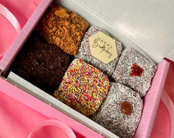 6 Australian Lamingtons