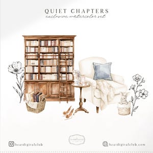 Op de afbeelding: Waterverfillustratie van een gezellige leeshoek. Met een grote houten boekenkast, een comfortabele fauteuil met een blauw kussen en een kleine bijzettafel. De tekst "QUIET CHAPTERS exclusive watercolor set" staat bovenaan.