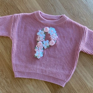 Personalized embroidered initial baby jumpers zdjęcie 3