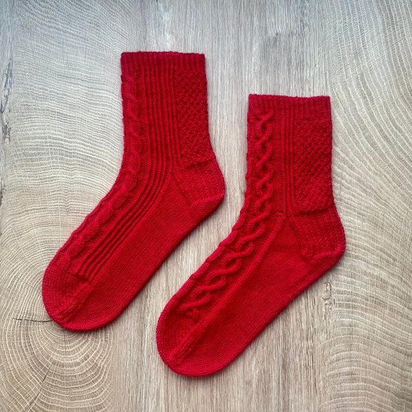 The Sorcerer Socks - Sock knitting pattern in english and german