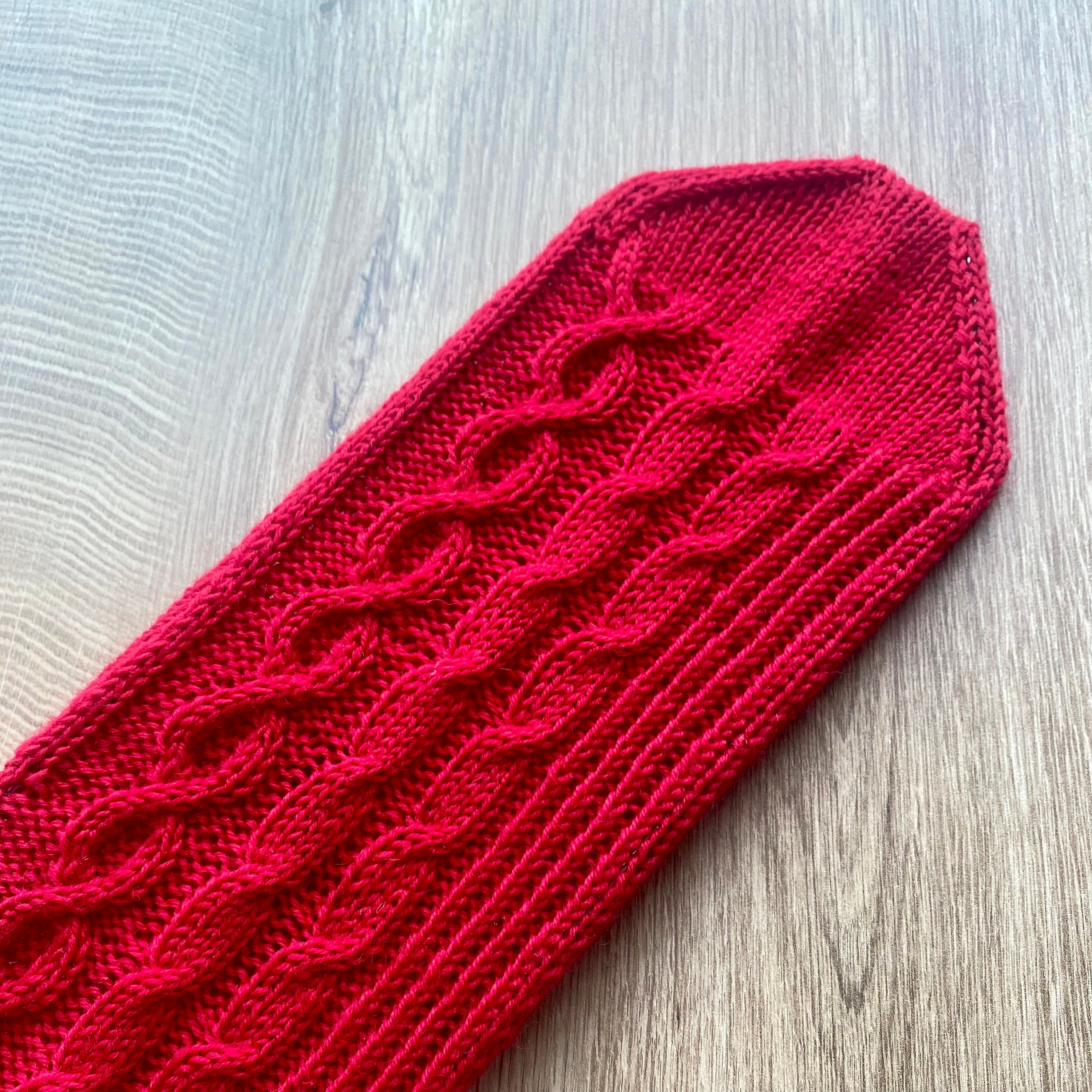 The Sorcerer Socks - Sock Knitting Pattern in English and German - Etsy