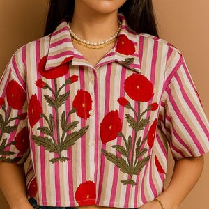 Floral Print Cotton Crop Top: Women&#39;s Loose Fit Summer Shirt