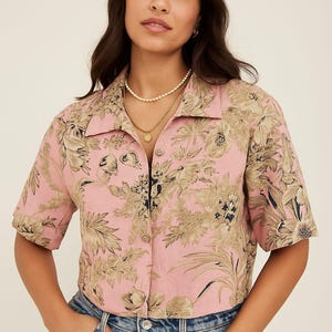 Pink Floral Print Cotton Crop Top: Women&#39;s Loose Fit Shirt