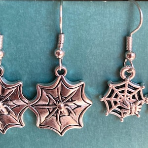 Spider web earrings, silver