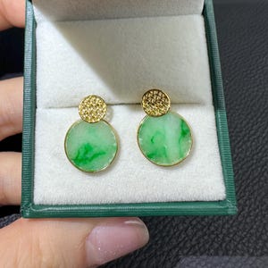 Promotype A heldere appelgroene Birmaanse jade oorstekers van 18K massief geelgoud gecertificeerd natuurlijk 4718