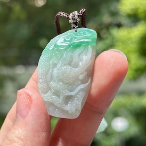 Dragon Protection medal Type A Burmese bicolor vivid green jadeite Muna old mining certified natural