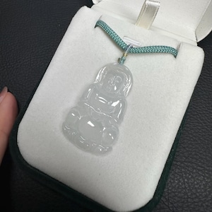 Glass Variety Type A Burmese Jade Icy Guanyin Protection Medal certified natural 0384