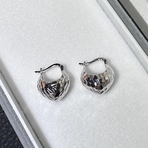 Solid Platinum PT950 engraved hoop earrings with certificate 3778