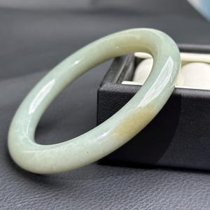 58mm Bicolor Sugar jade Chinese nephrite round bangle certified natural SJ0121