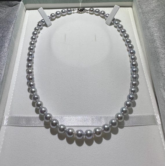 7.5～8mmアコヤ真珠シルバーグレー強光沢ネックレス（鑑定書付き