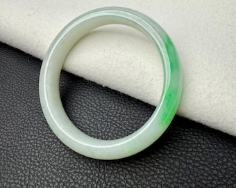 56.7 mm 認定 100% 天然タイプ A サニーグリーン/ホワイト ジェダイト