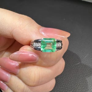 US6.5 natural Colombia  Emerald certified vivid  green 1.62ct Pt900 diamonds ring