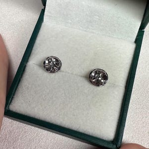 Solid Platinum PT950 engraved round stud earrings
