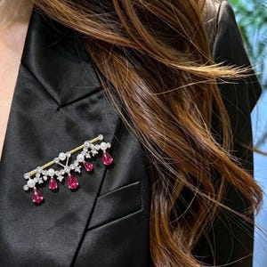 Broche en rubis sang de pigeon non chauffé de 1,5 ct, broche en rubis naturel, diamant et perle, bijou de luxe en or 18 carats, broche en pierre précieuse