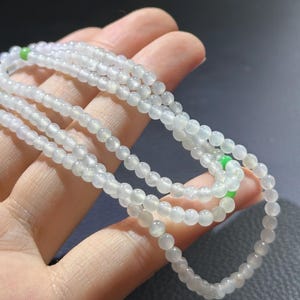 Pulseira de jadeíta branca translúcida em várias camadas, com 60 cm de comprimento e certificado (código 2382).