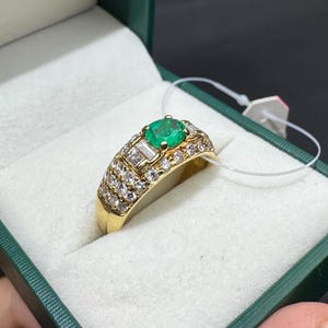 Colombia Emerald ring 0.6ct setting 18K yellow gold with natural diamonds US6