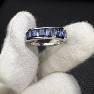 2ct Royal blue sapphire band Platinum ring with certificate US6.75