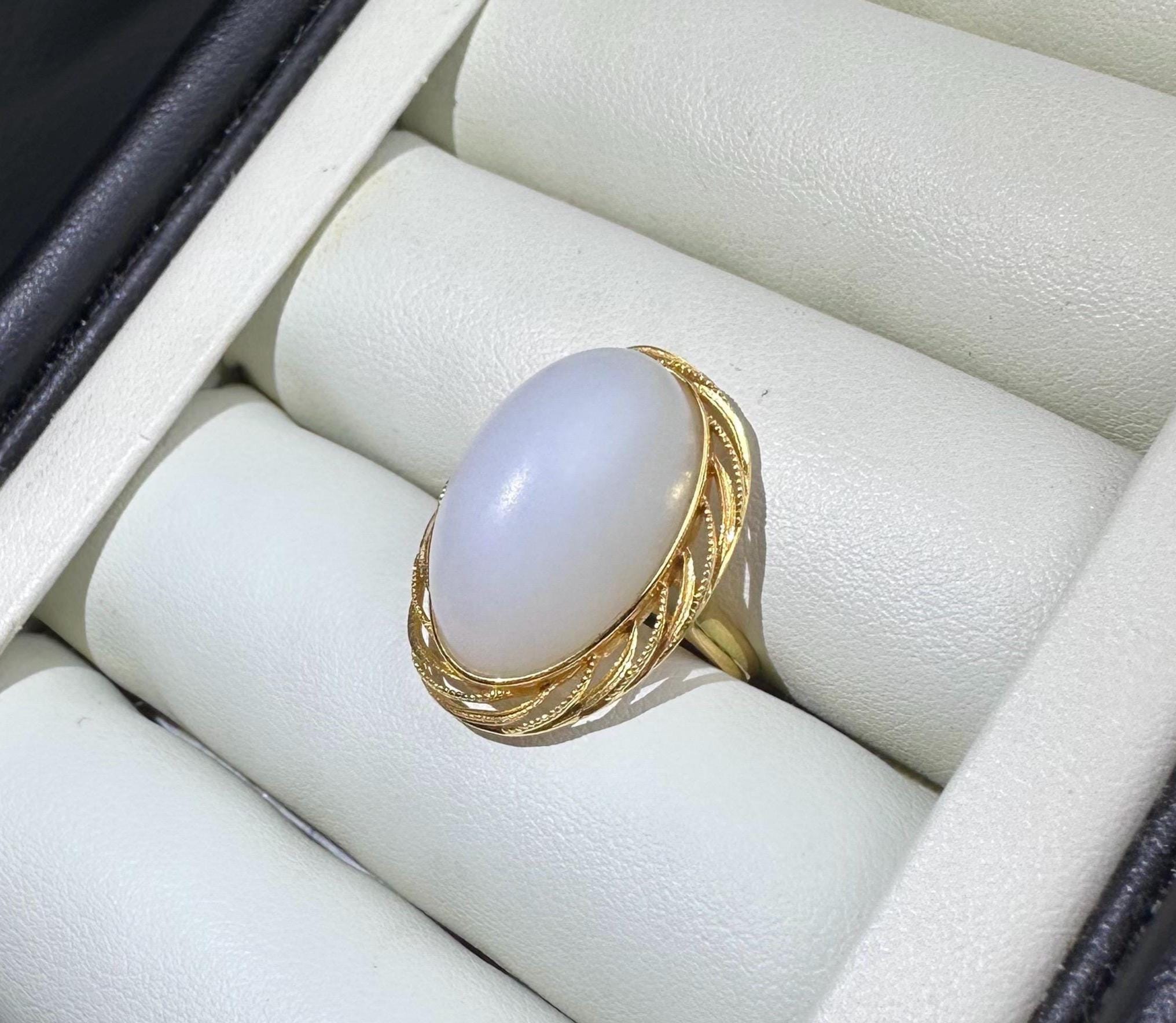18K Gold Ring US6.25 | Fat Mutton Jade Cabochon | Handcrafted Chinese Nephrite Design with certificate SJ 0158