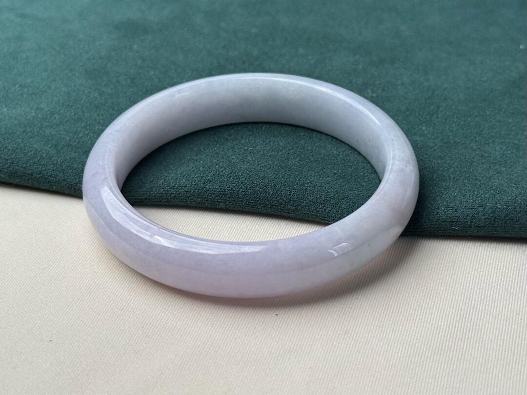 58mm 天然ラベンダー翡翠バングル • 柔らかなパステルパープル翡翠