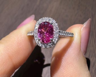 Anello in zaffiro rosa da 0,93 ct incastonato in platino con diamanti naturali, misura US5,5, con certificato