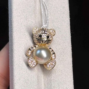 10mm South Sea pearl setting sterling silver gold plated Tiger pendant Brooch