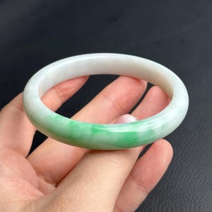 59mm Elegant Jade Bangle – White Base with Green Accents, Nuo-Type. certified natural 糯种白底青翡翠 1398