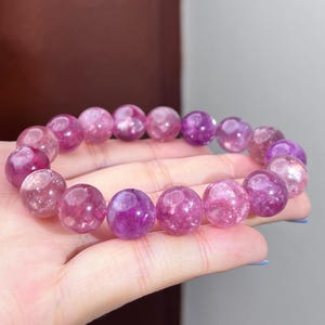 12,6 mm Seltenes, natürliches, fuchsiafarbenes Lepidolith-Armband. Zertifizierte, natürliche Kristallinitäts- und Energieheilungskristalle. Geschenkidee für Sie. 5012