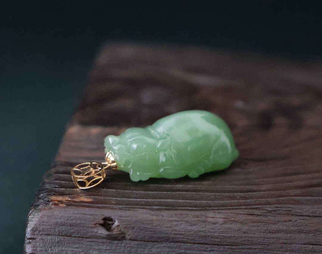 Cat's Eye Effect 18K Gold Green Chatoyant Nephrite Pixiu Etsy