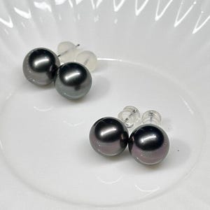 10.3mm Tahitian High quality Piano black pearl 18k gold stud earrings