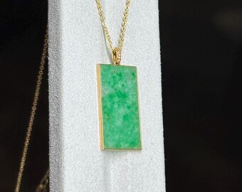 18Kゴールド製、Aタイプグリーン翡翠（呉石牌）ペンダント（証明書付き