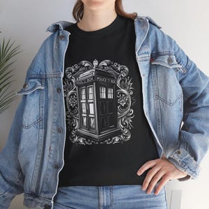Koszulka unisex Doctor Who Tardis, koszulka gotycka Sci-Fi, prezent dla fanów Dr Who, top dla miłośników Sci-Fi, koszulka z grafiką Geeky