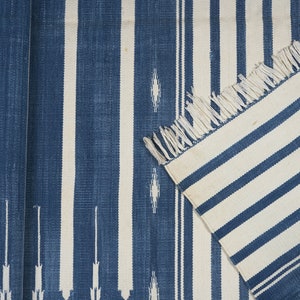 Modern Handmade 4x6 Feet Cotton Area Rug Flat Weave Dhurry Natural Dyed Blue and Indigo Dhurrie Reversible Striped Indian Rug wall tapestry