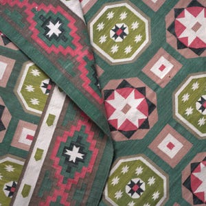Handmade Geometric Floral Cotton Area Rug Flat Weave Natural Vegetable Dyed Indian Dhurrie Reversible Green Color Carpet Home Decor Gift