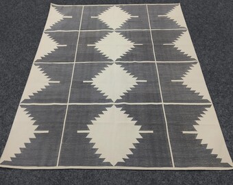 Handmade Cotton Area Rug, Flat Weave Natural Vegetable Dyed Indian Dhurrie, Reversible Kilim Wall Tapestry Rug house warming gift Home Décor