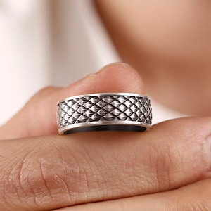 Dragon Scale Ring, Dragon Motif Ring, Dragon Scales Handmade Sterling Silver Men Band Ring, Dragon Scale Men Wedding Band, Ornament Ring