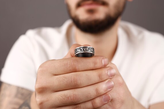 Anillo de plata hecho a mano con diseno de tatuaje para hombre anillo de banda de boda para hombre con adorno floral anillo de estilo antiguo anillo de plata para hombre