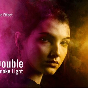Könnte beinhalten: Porträt einer Person mit einem rosa und gelben Raucheffekt-Hintergrund. Der Text "Double Smoke Light" wird unten im Bild in Weiß angezeigt, mit ".psd Effect" oben.