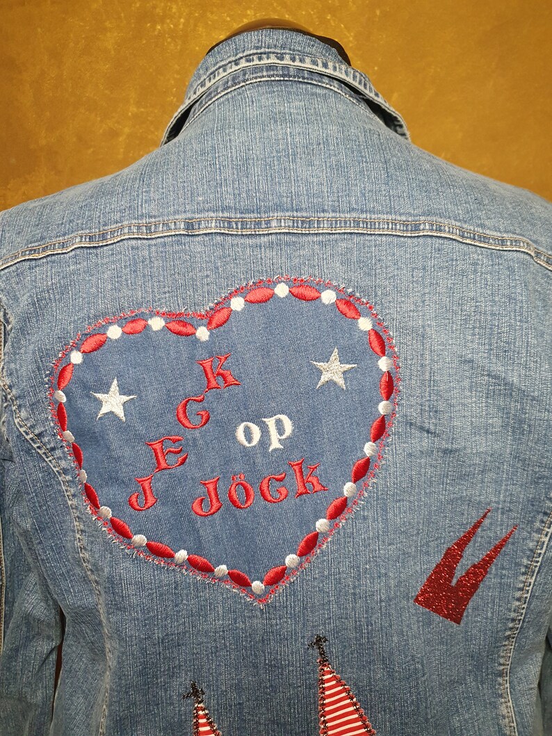 Jeck op Jöck Jeansjacke mit staatze Dom Gr.42/44 Achselmaß 52 cm 5 Bild 1