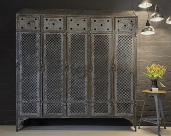 Spind Kreutzloch-Blech Garderobenschrank Kleiderschrank Industrial Vintage