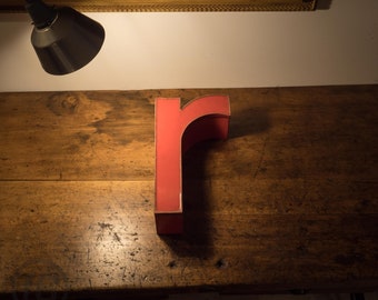 Vintage Buchstaben rot, R, I, sign, Letter, Werbung, Werbebuchstaben