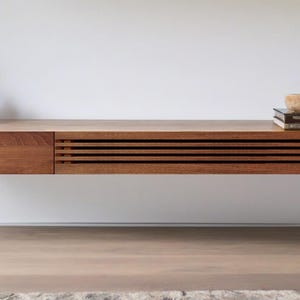 Schwimmender Massivholz-Tv-Ständer, Hardwoood-Medienkonsole, Holzleisten-Medienzentrum