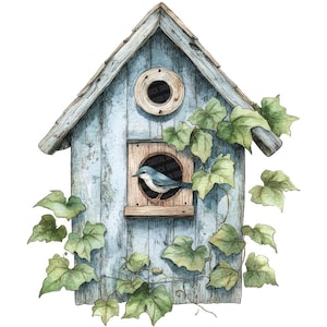 Puede incluir: Ilustración en acuarela de una pajarera azul claro con un pequeño pájaro en su interior. La pajarera tiene un aspecto de madera envejecida, con enredaderas y hojas verdes. Una abertura circular está encima de la ventana.