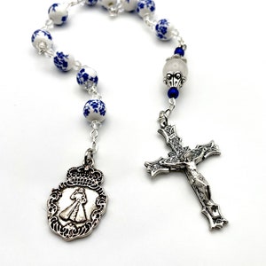 Crown Shaped Jesus I Trust In You Divine Mercy Devotional Medal Tenner Chaplet One Decade Walking Pocket Rosary + Vintage Ceramic Beads