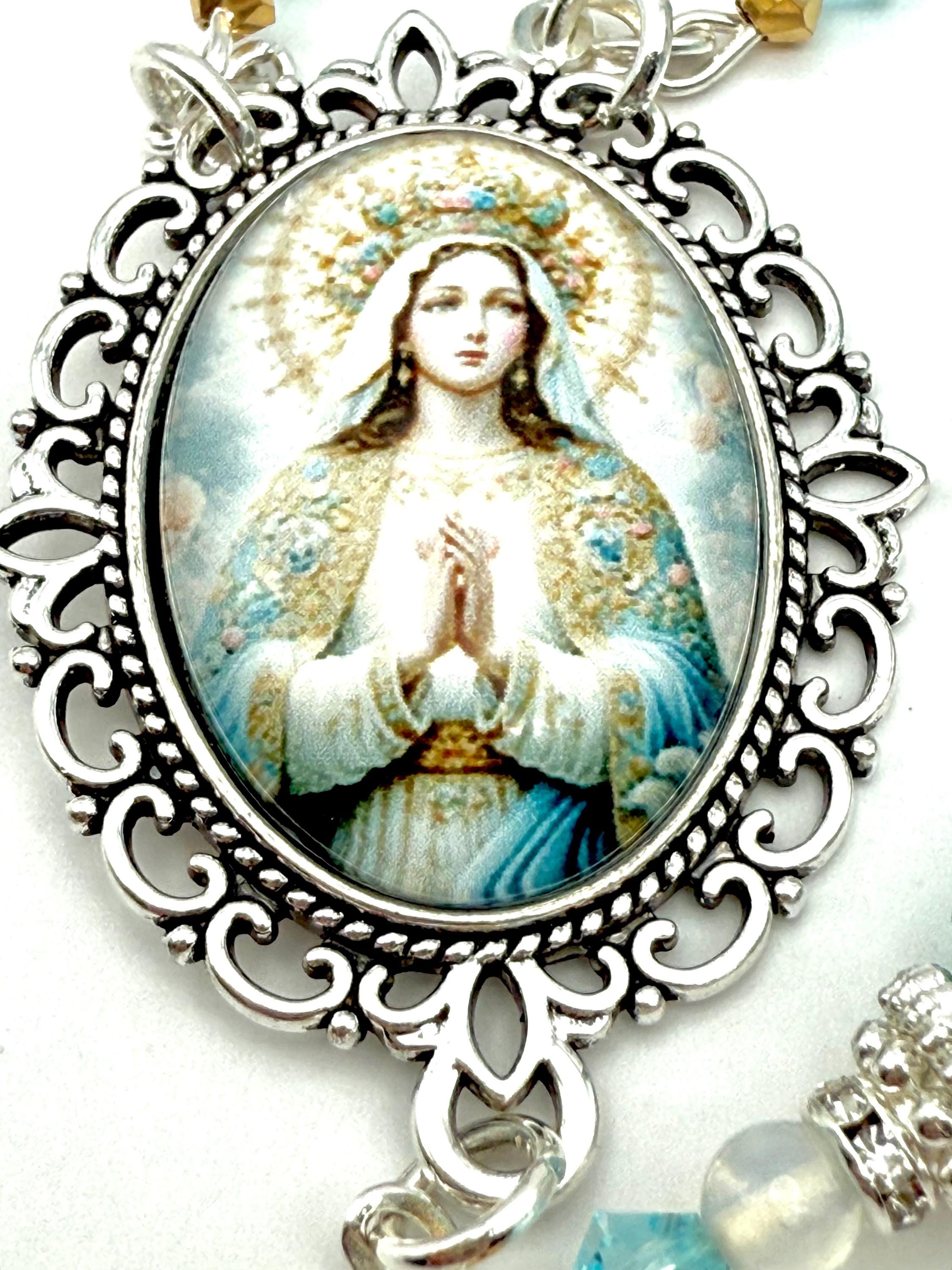 Our Lady Queen of the Holy Rosary Queenship of Mary Heirloom One Decade ...