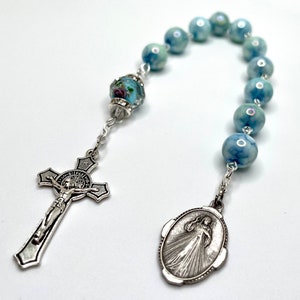 Divine Mercy Chaplet Tenner Rosary- Jesus I Trust In You Inscription, Saint Benedict Medal Crucifix