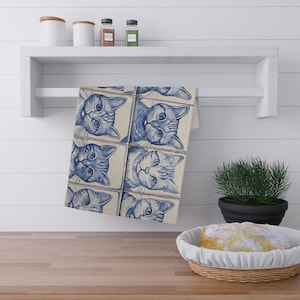Theedoek met katten, vintage tegelontwerp, mediterraan keukendecor, blauwe en gebroken witte handdoek, housewarmingcadeau kust, schattige kat