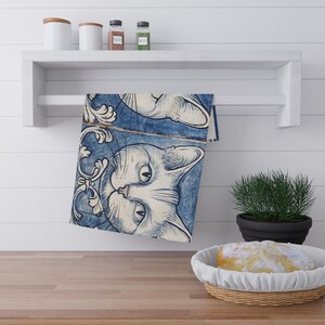 Theedoek met katten, vintage tegelontwerp, mediterraan keukendecor, blauwe en gebroken witte handdoek, housewarmingcadeau kust, schattige kat