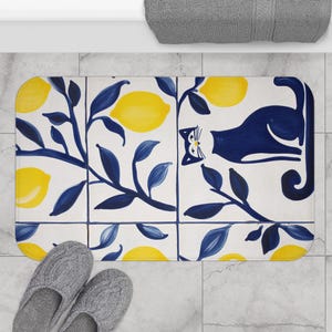 Coastal Cat Bath Mat: Mediterranean Lemon Pattern, Non-Slip