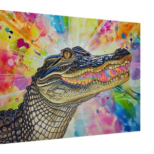 Könnte beinhalten: Ein farbenfrohes abstraktes Gemälde eines Alligators mit einem psychedelischen Maul. Der Hintergrund ist ein lebendiger Mix aus Gelb, Orange, Rosa, Blau und Grün.